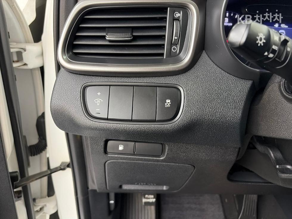 Kia Sorento — miniaturë 18