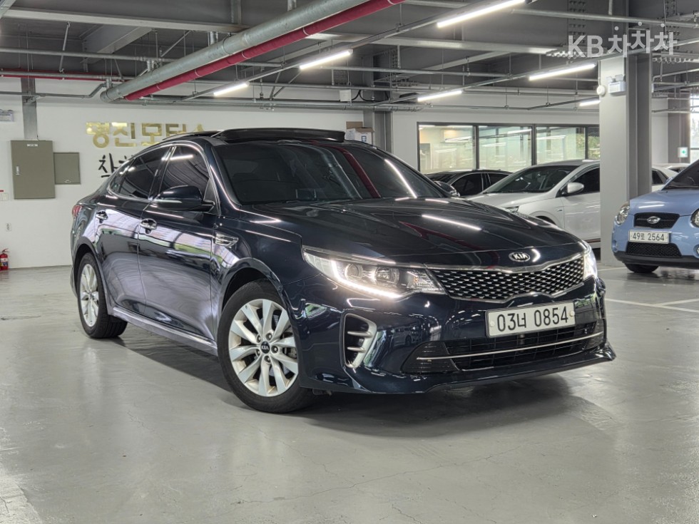Kia K5 — miniaturë 2
