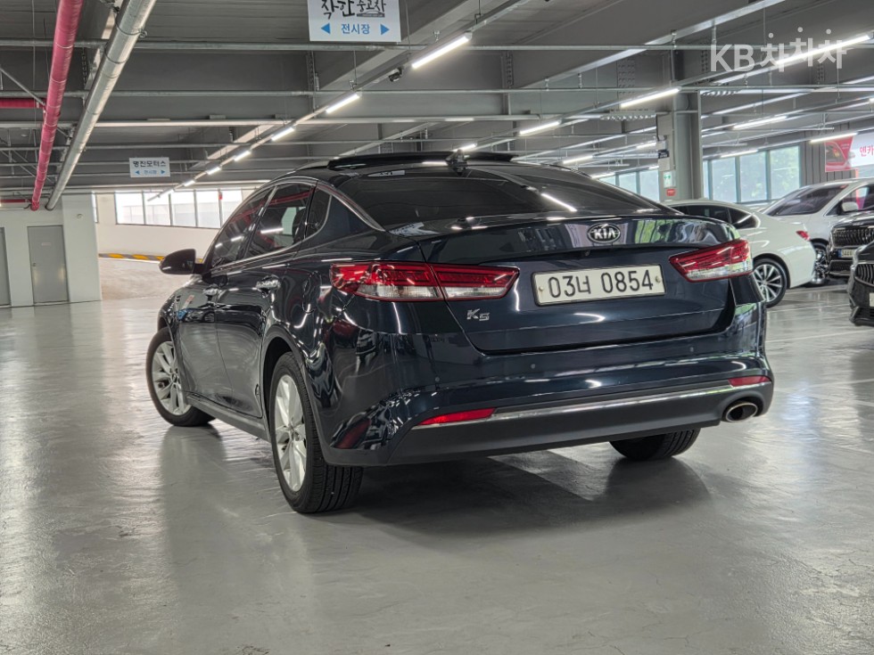 Kia K5 — miniaturë 4