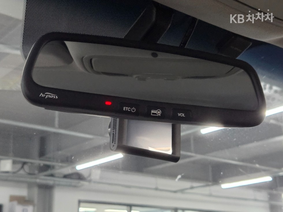 Kia K5 — miniaturë 13