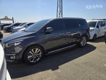 Kia Carnival 9  seats 2.2  diesel  prestige — foto 1