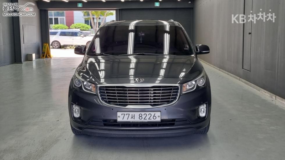 Kia Carnival — miniaturë 3