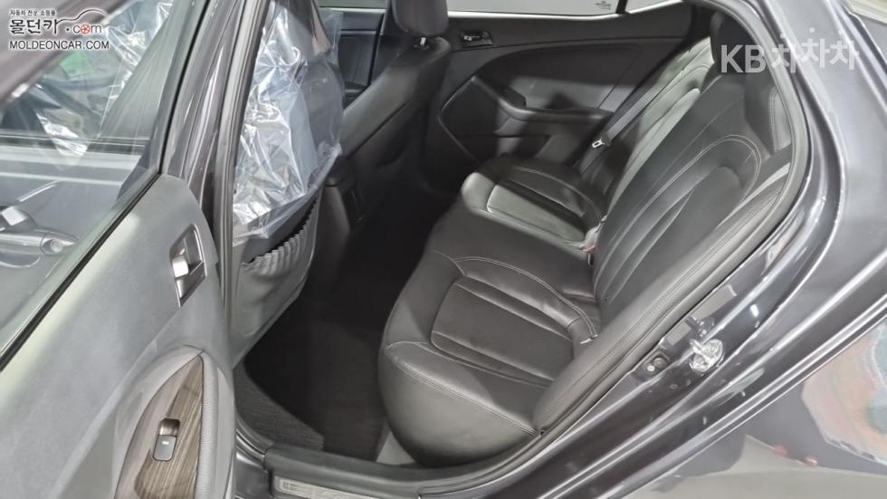Kia K5 — miniaturë 10
