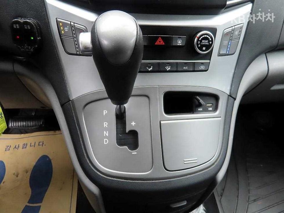 Hyundai Starex — miniaturë 10