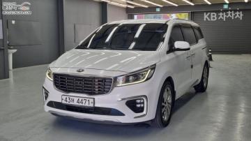 Kia Carnival 7-Seater Limousine President — foto 1