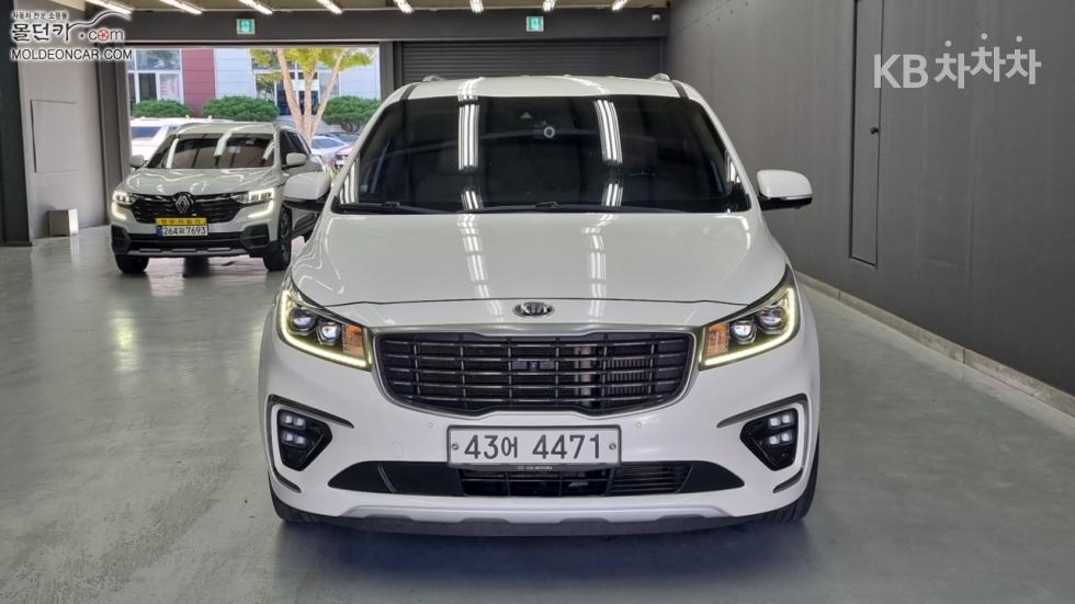 Kia Carnival — miniaturë 3