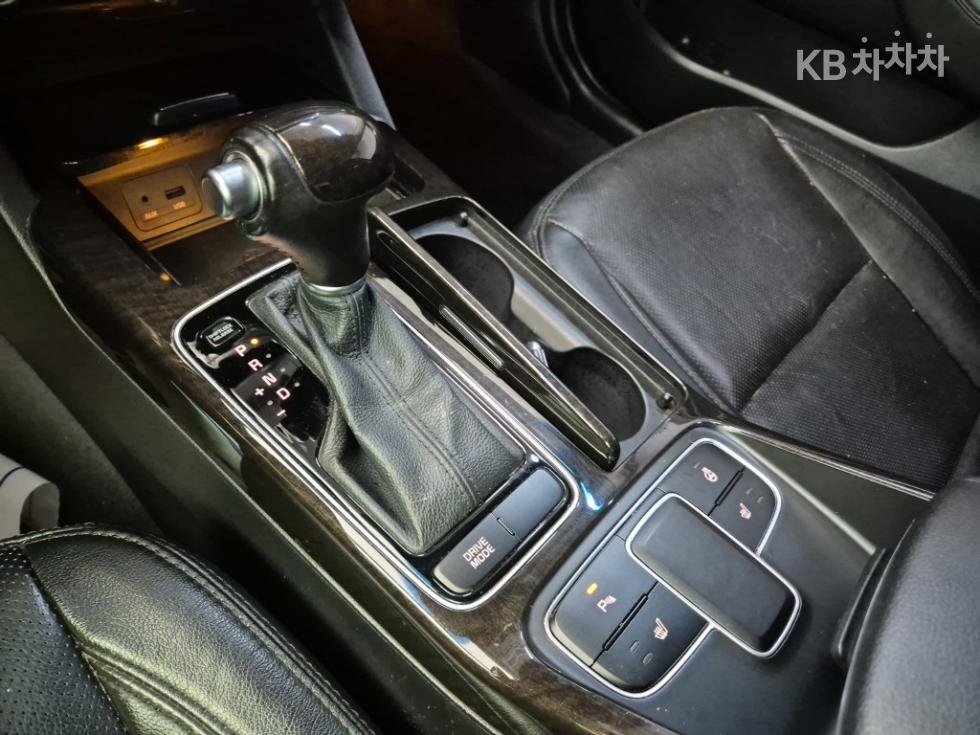 Kia K7 — miniaturë 8