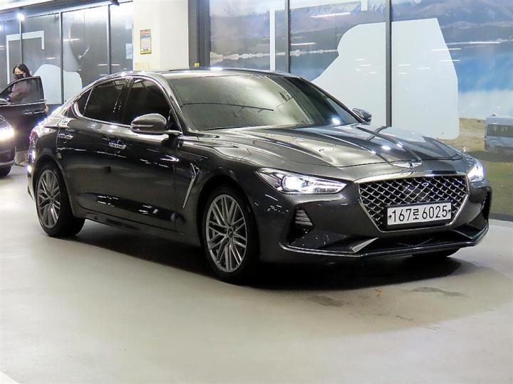 Genesis G70 2.0T Elite — foto 1