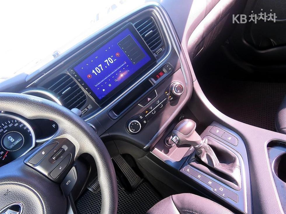 Kia K5 — miniaturë 9