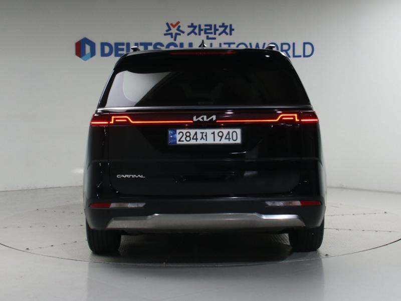 Kia Carnival — miniaturë 4