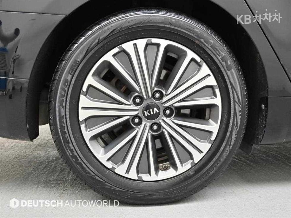 Kia K7 — miniaturë 5