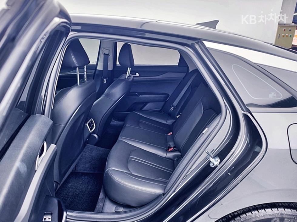 Kia K5 — miniaturë 6