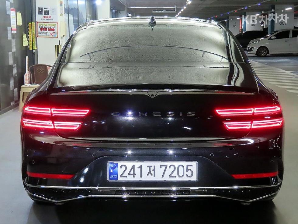 Genesis G80 — miniaturë 5
