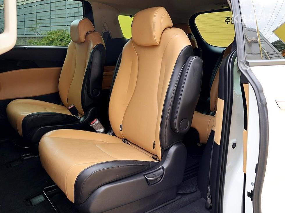 Kia Carnival — miniaturë 12