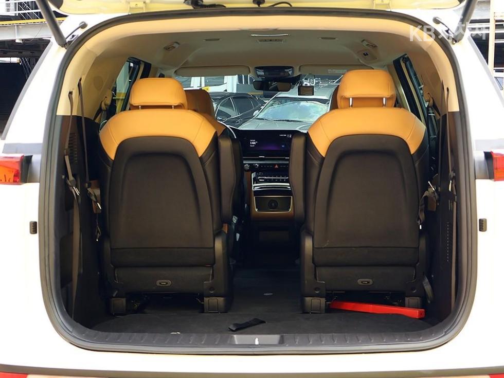 Kia Carnival — miniaturë 19
