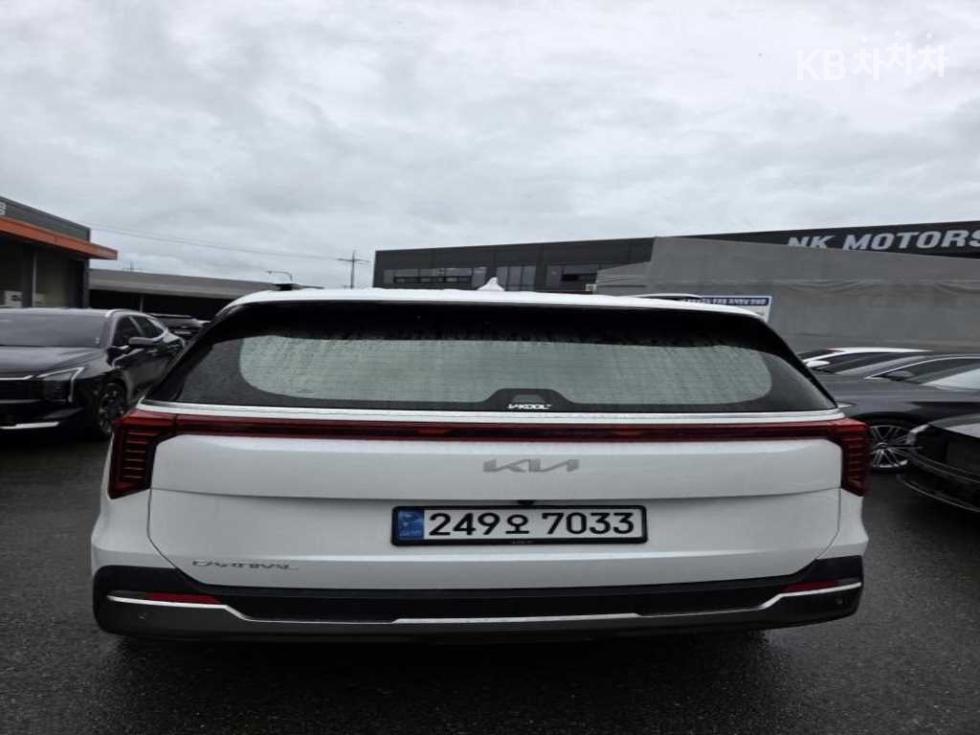 Kia Carnival — miniaturë 4