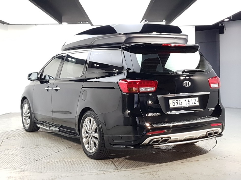 Kia Carnival — miniaturë 3