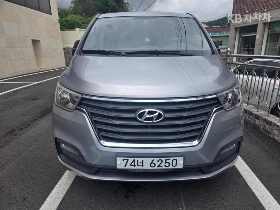 Hyundai Starex — miniaturë 2