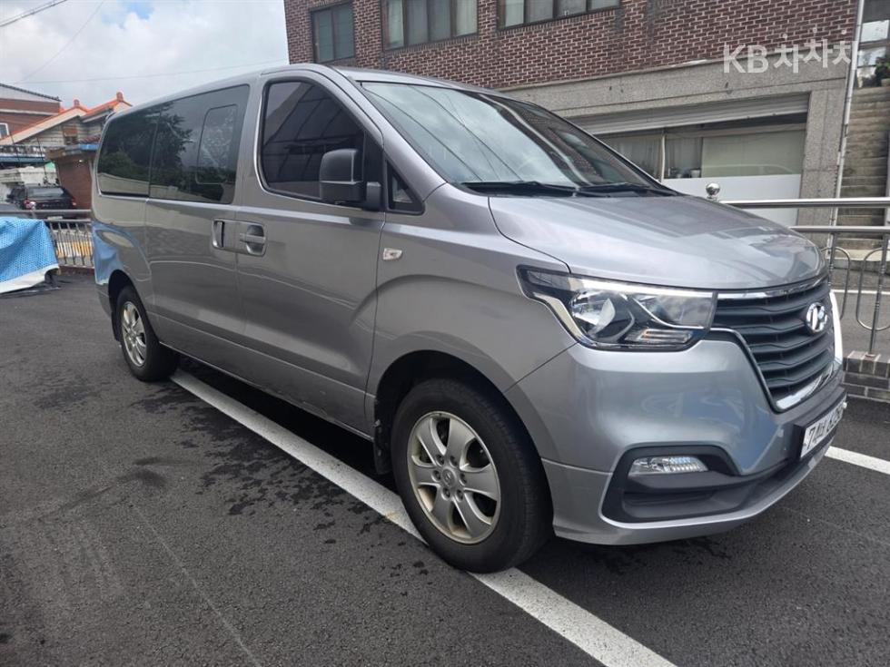 Hyundai Starex — miniaturë 3