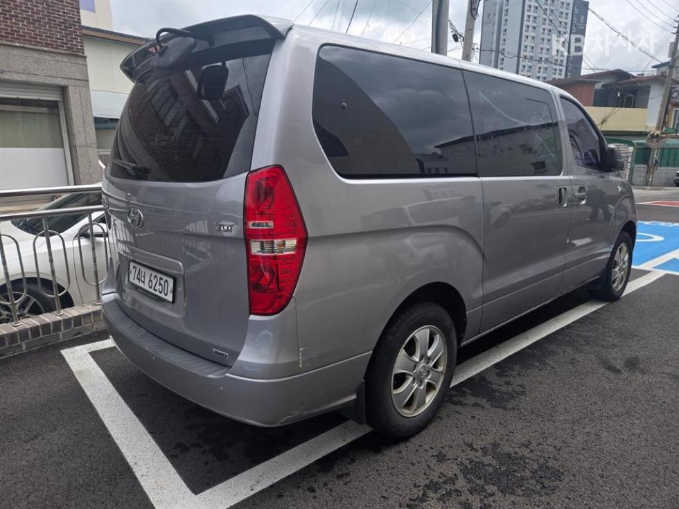Hyundai Starex — miniaturë 4