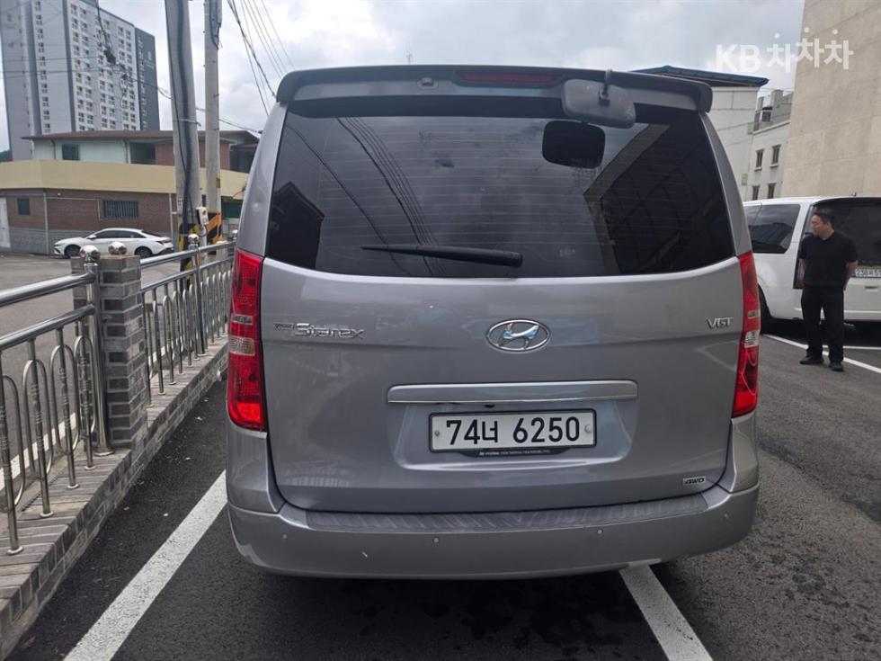 Hyundai Starex — miniaturë 5