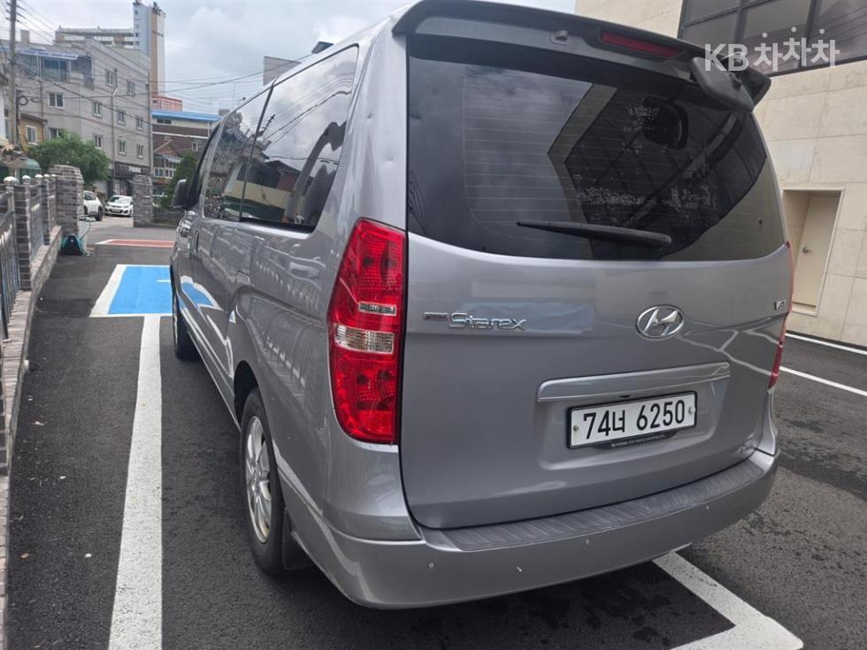 Hyundai Starex — miniaturë 6