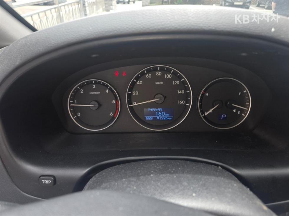 Hyundai Starex — miniaturë 8