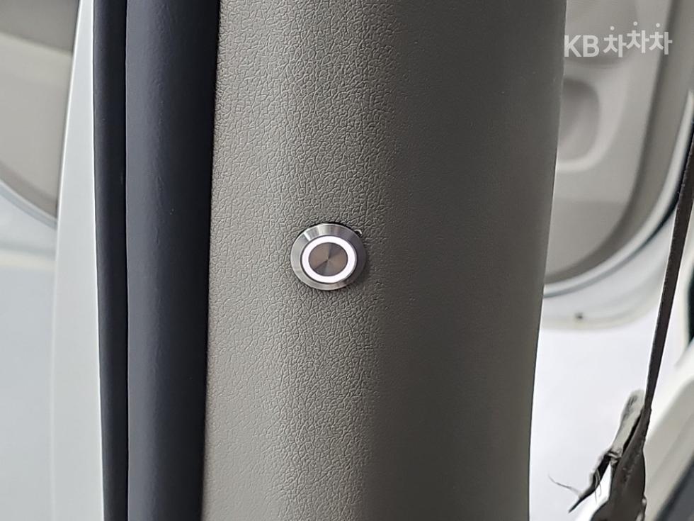 Kia Carnival — miniaturë 13