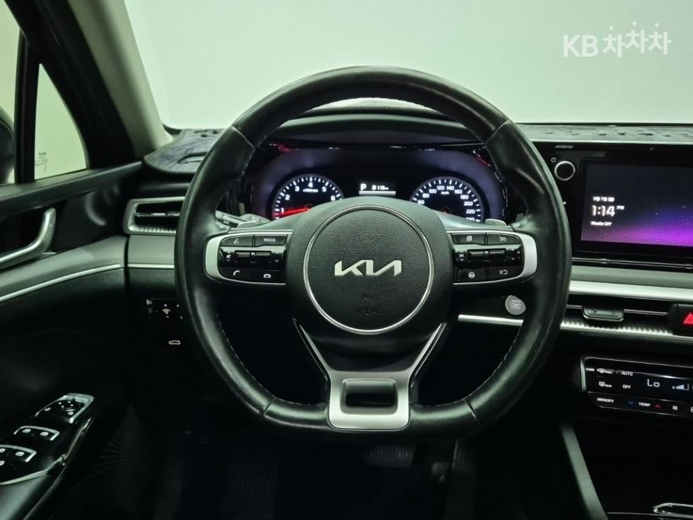 Kia K5 — miniaturë 9