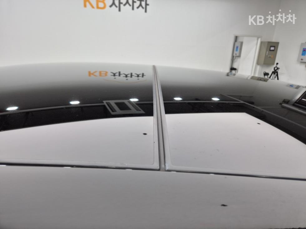Kia K5 — miniaturë 13