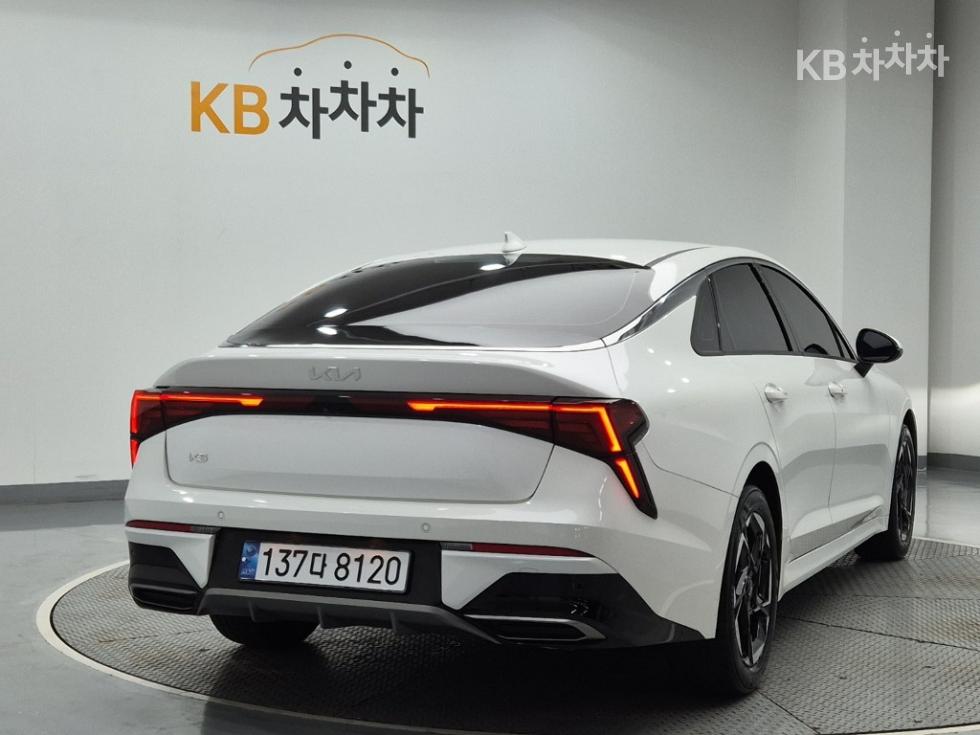 Kia K5 — miniaturë 3