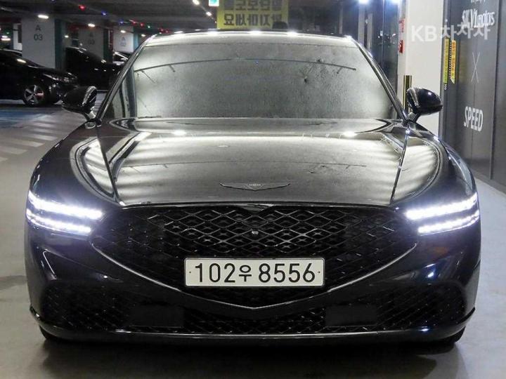 Genesis G90 — miniaturë 2