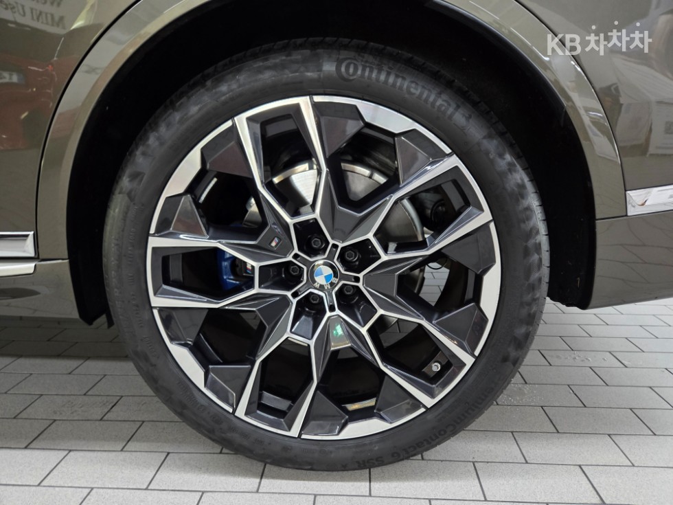 BMW X7 — miniaturë 5