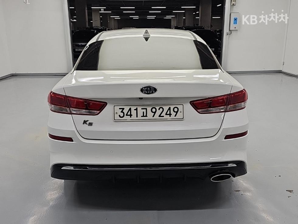 Kia K5 — miniaturë 3