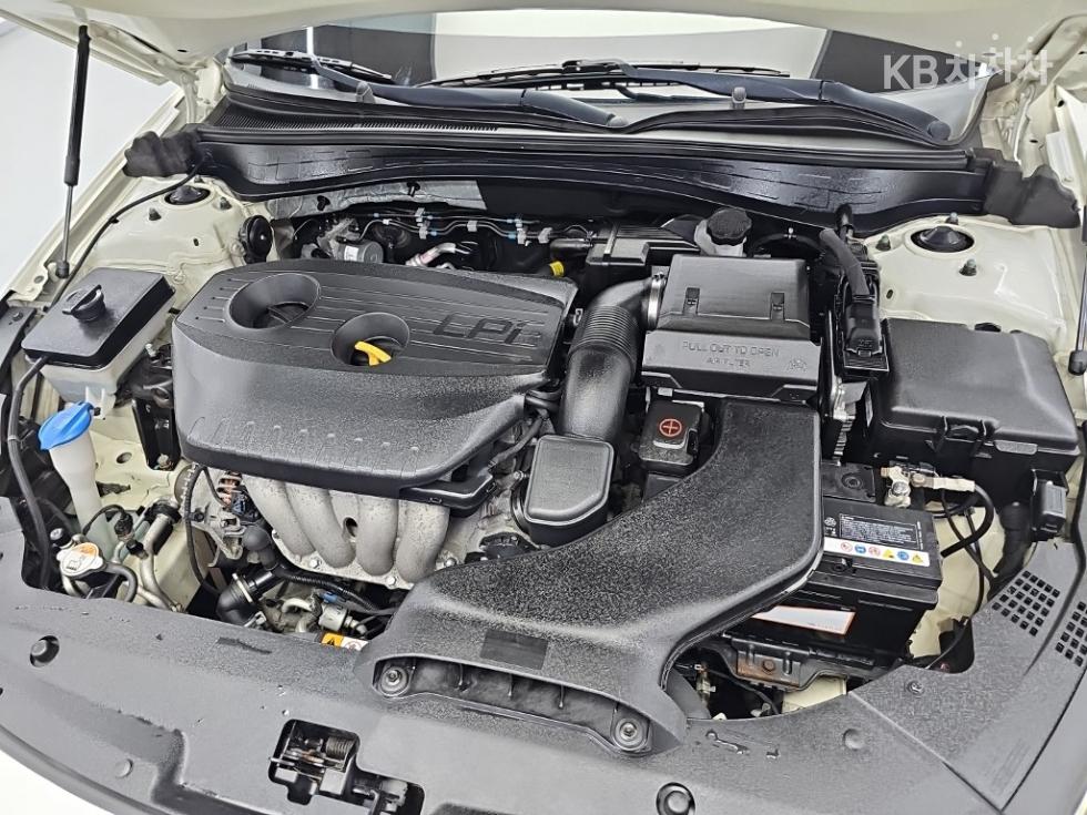 Kia K5 — miniaturë 5