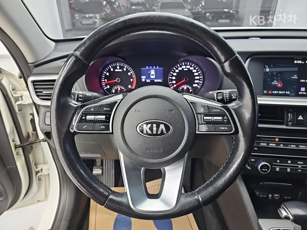 Kia K5 — miniaturë 9