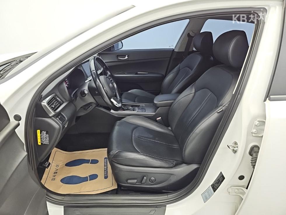 Kia K5 — miniaturë 11