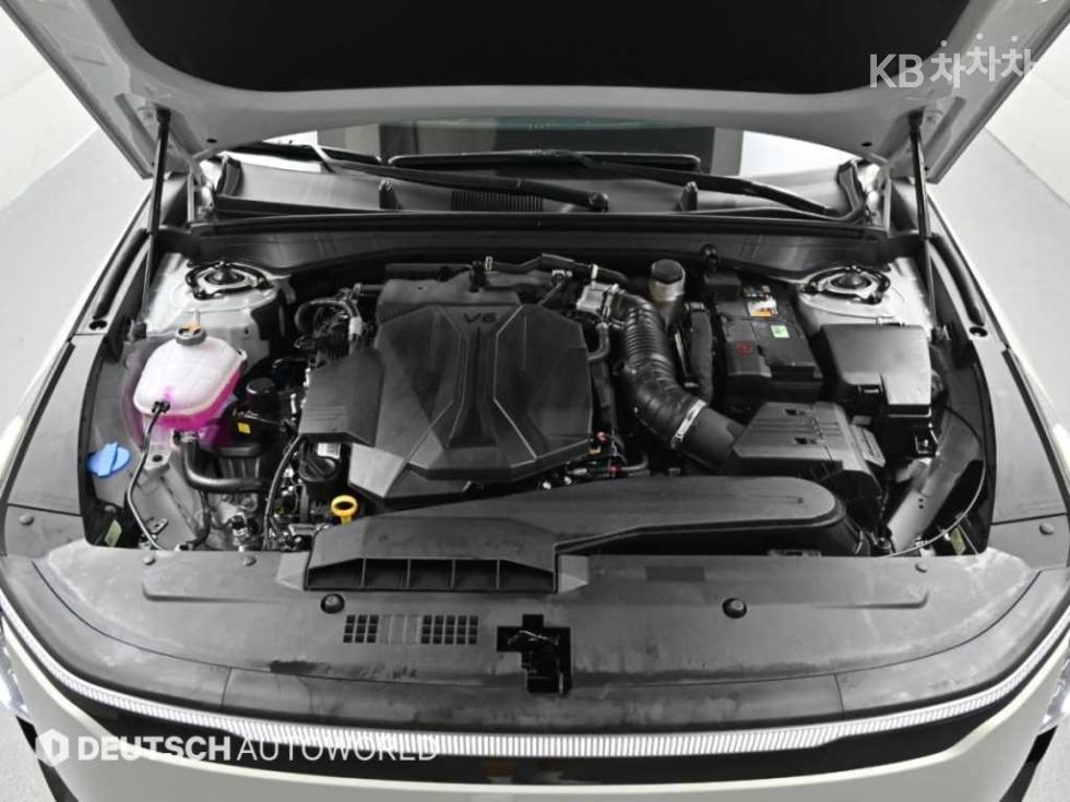 Kia K8 — miniaturë 6