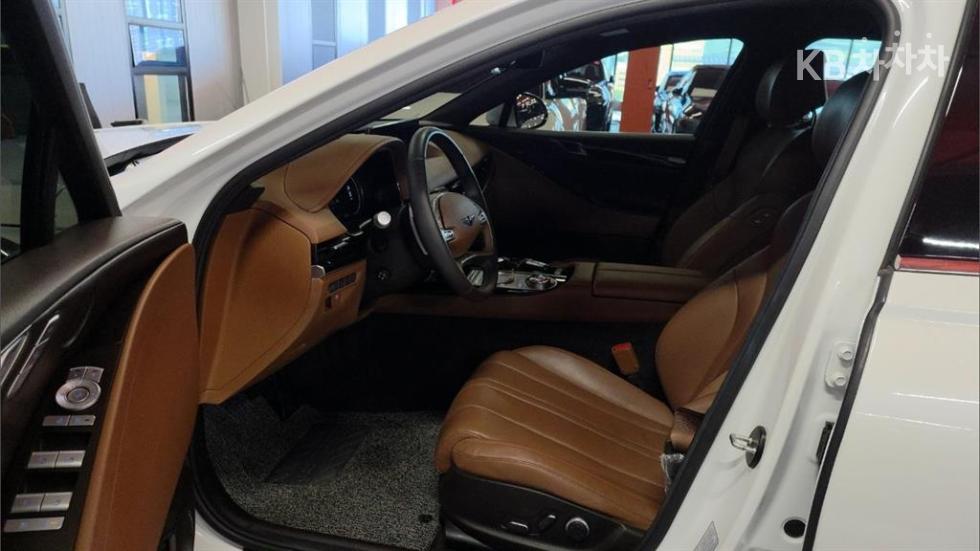 Genesis G80 — miniaturë 6