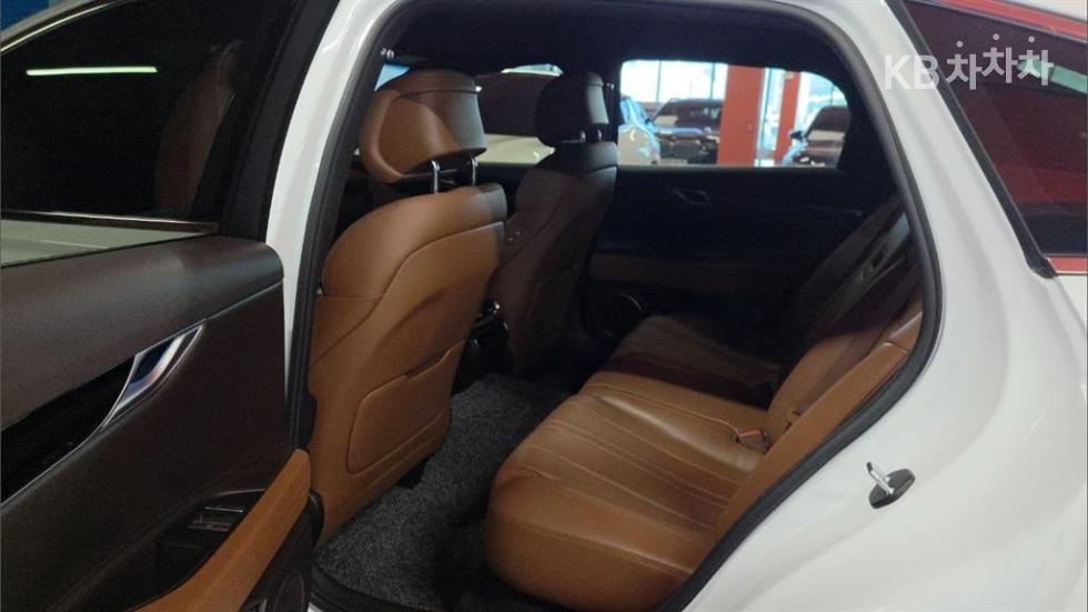 Genesis G80 — miniaturë 16