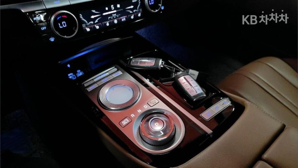 Genesis G80 — miniaturë 9