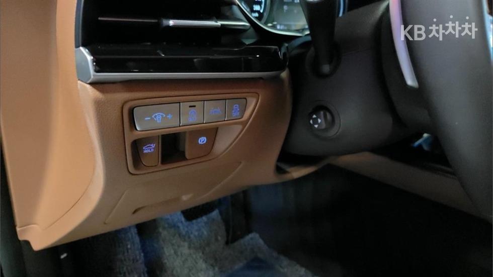 Genesis G80 — miniaturë 13