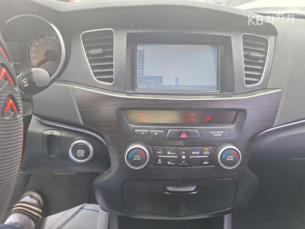 Kia K7 — miniaturë 9