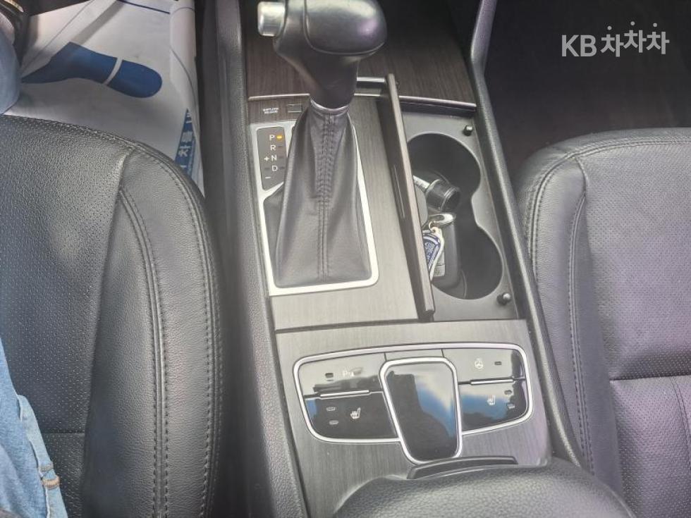 Kia K7 — miniaturë 10