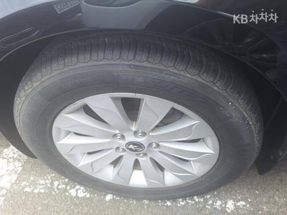 Kia K7 — miniaturë 13