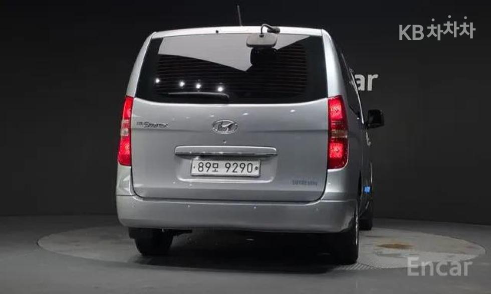 Hyundai Starex — miniaturë 5