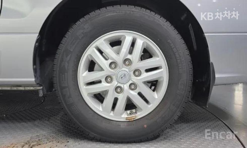 Hyundai Starex — miniaturë 6