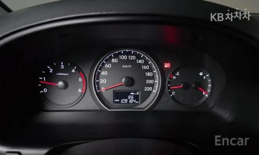 Hyundai Starex — miniaturë 9
