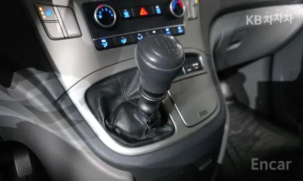 Hyundai Starex — miniaturë 10