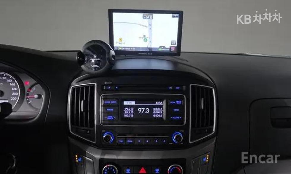 Hyundai Starex — miniaturë 15
